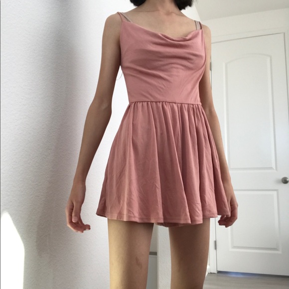 🔻🔻New with tag urban outfitters mauve rose romper - Picture 5 of 5